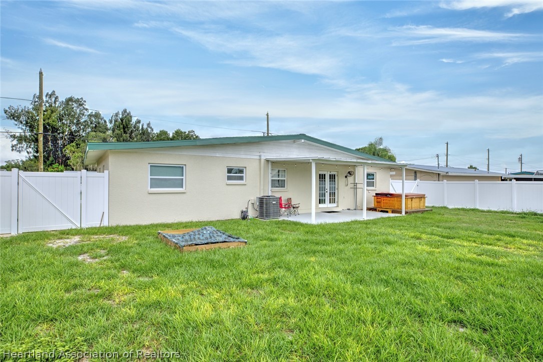 2326 Cleveland Road Sebring, FL 33870 - Photo 29 of 39