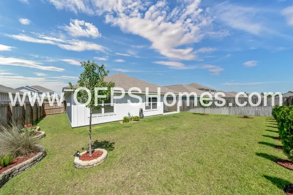 $2,200 | 413 Scarborough Street, Crestview, FL 32539