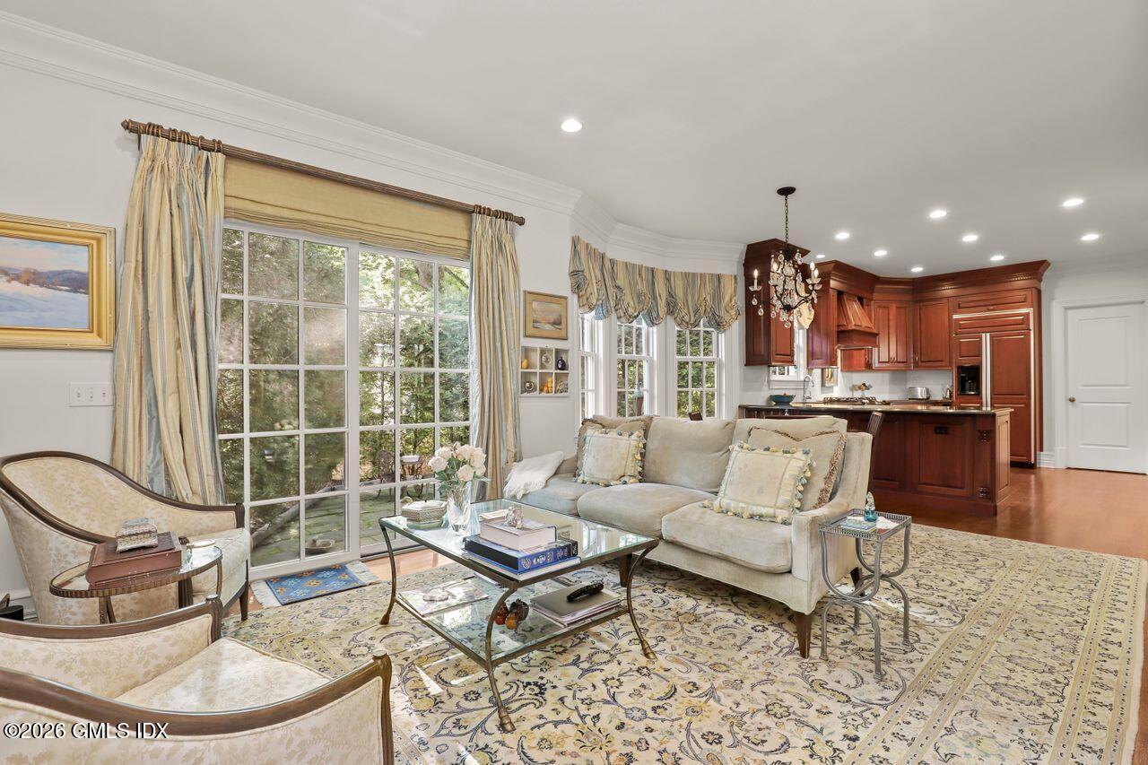 44 Riverside Lane Riverside, CT 06878 - Photo 12 of 34 Family room