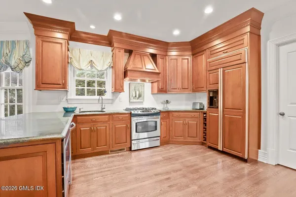 $25,000 | 44 Riverside Lane, Riverside, CT 06878