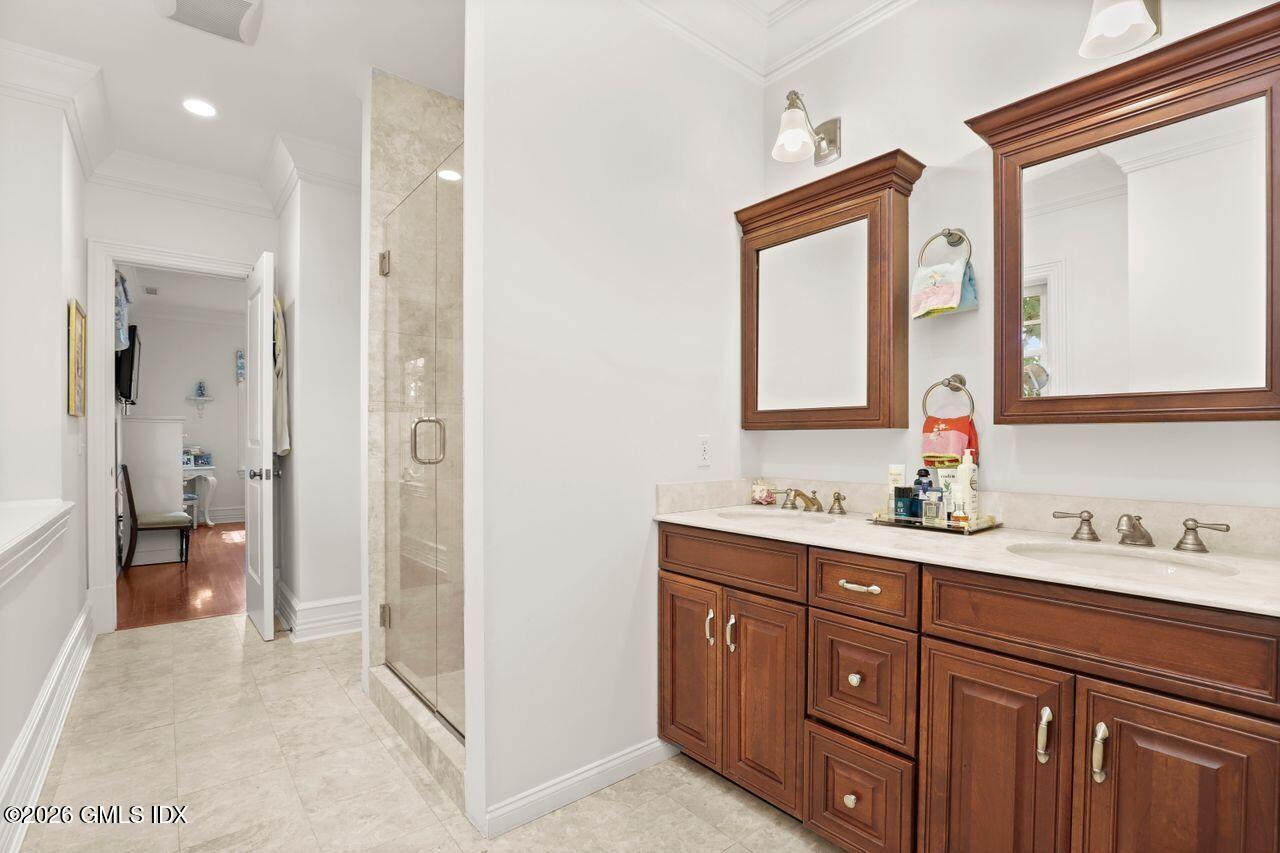 44 Riverside Lane Riverside, CT 06878 - Photo 23 of 34 Upstair Bath Bedrooms 2 and 3