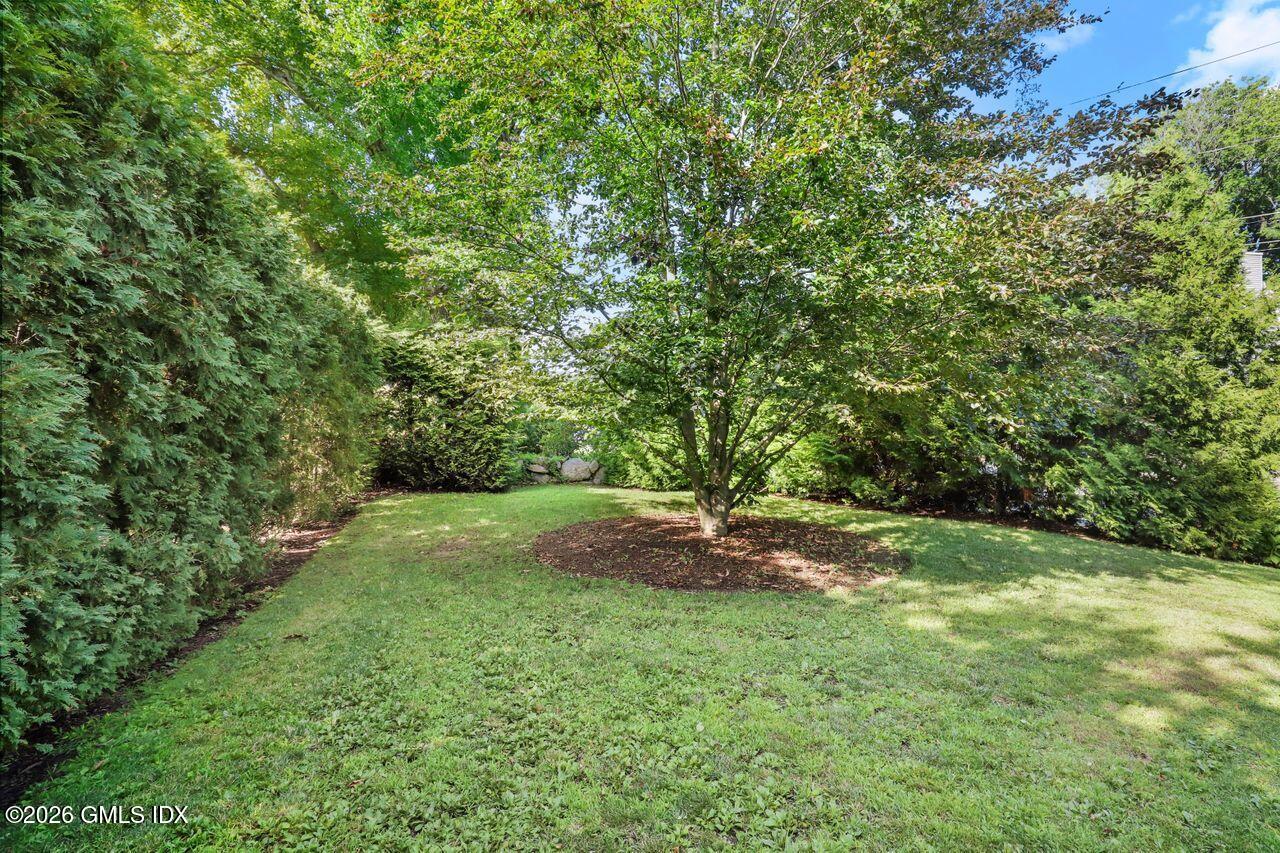 44 Riverside Lane Riverside, CT 06878 - Photo 28 of 34 012