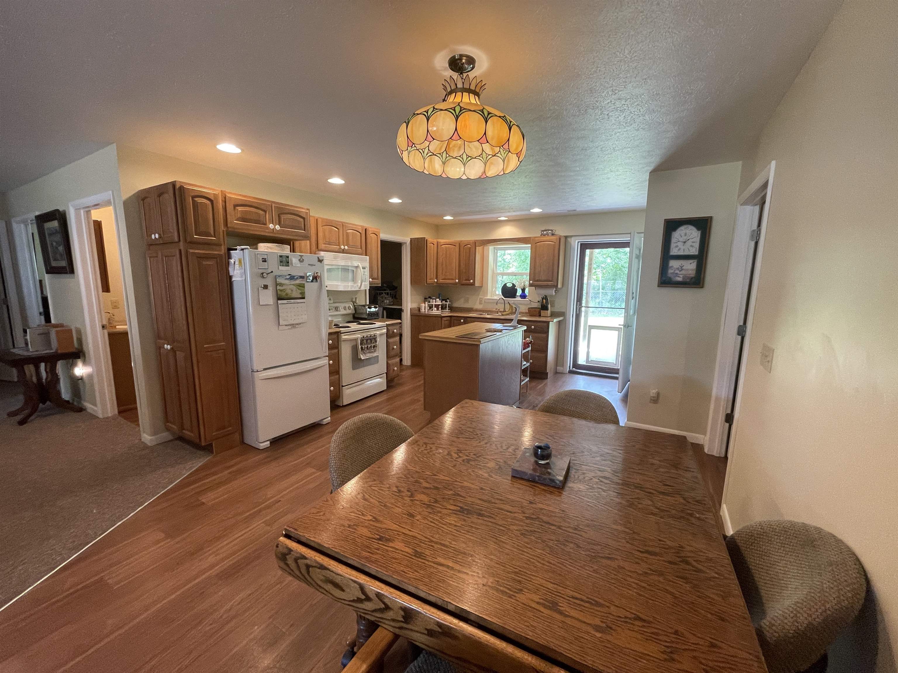 9702 South 13 Road Cadillac, MI 49601 - Photo 12 of 35 1923711-b7147fb2-df7c-46f0-bf34-46c1b55de333.JPG