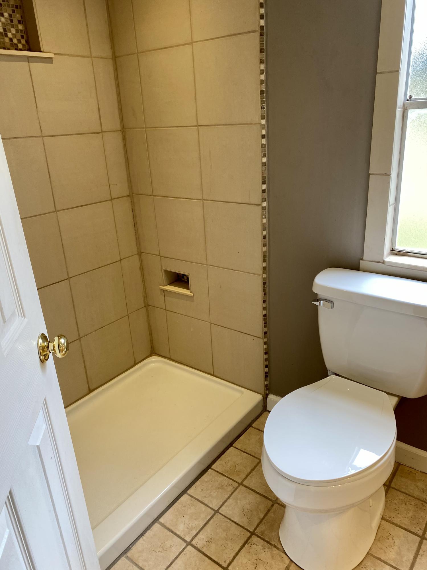 133 Copas Road Kingsport, TN 37663 - Photo 15 of 25 COPAS MASTER SHOWER