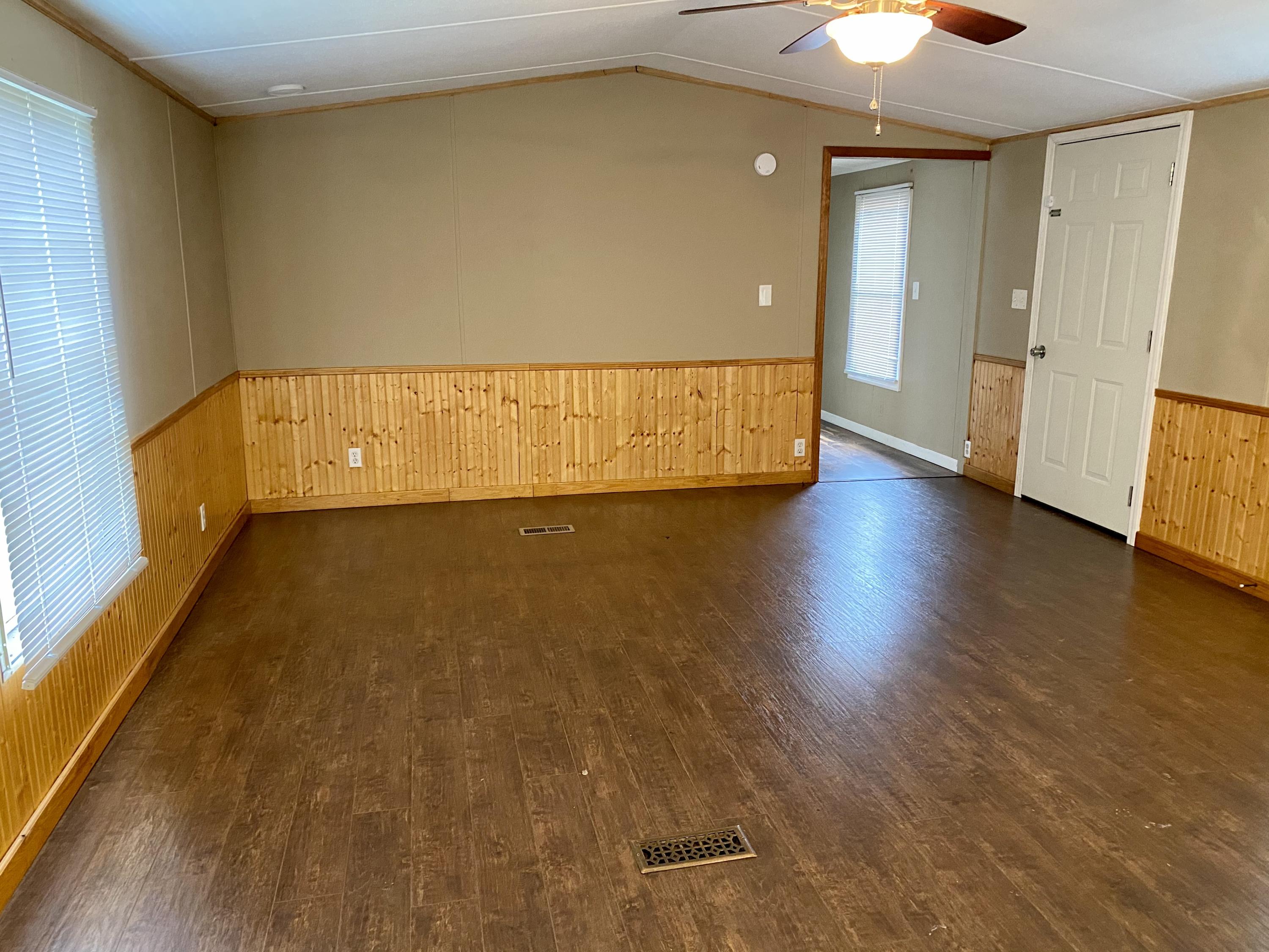 133 Copas Road Kingsport, TN 37663 - Photo 6 of 25 COPAS LIVING 2