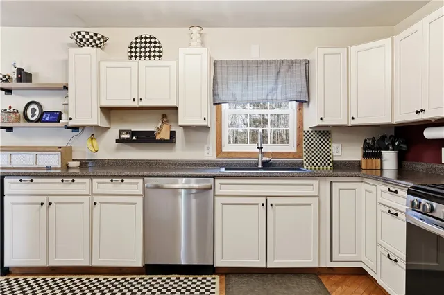 $270,000 | 97 East Sullivanville Road, Horseheads, NY 14845