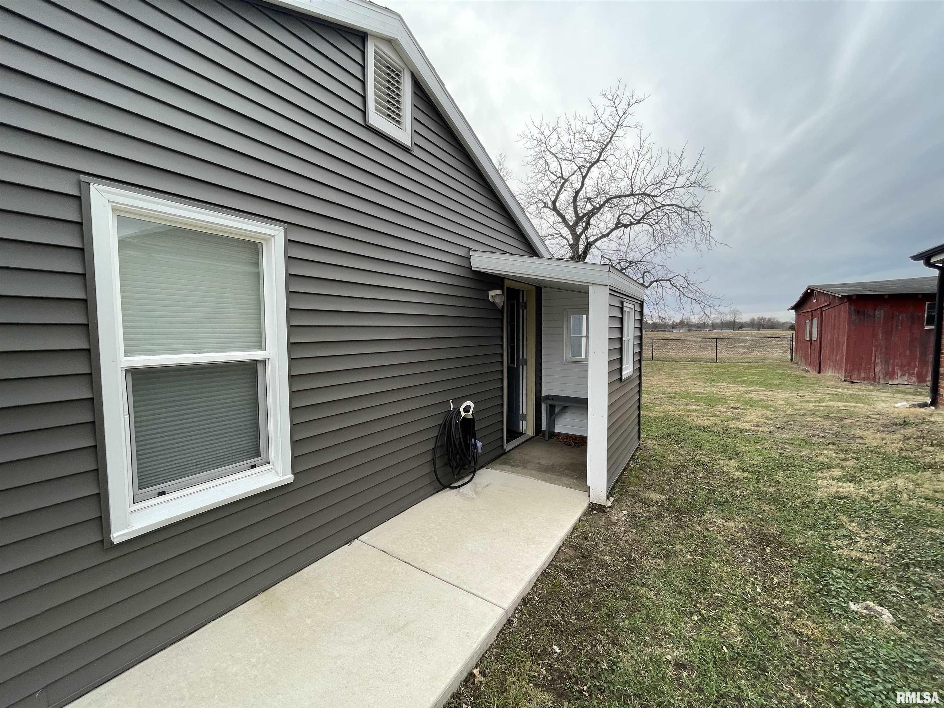 103 Cherry Lane Washington, IL 61571 - Photo 2 of 11