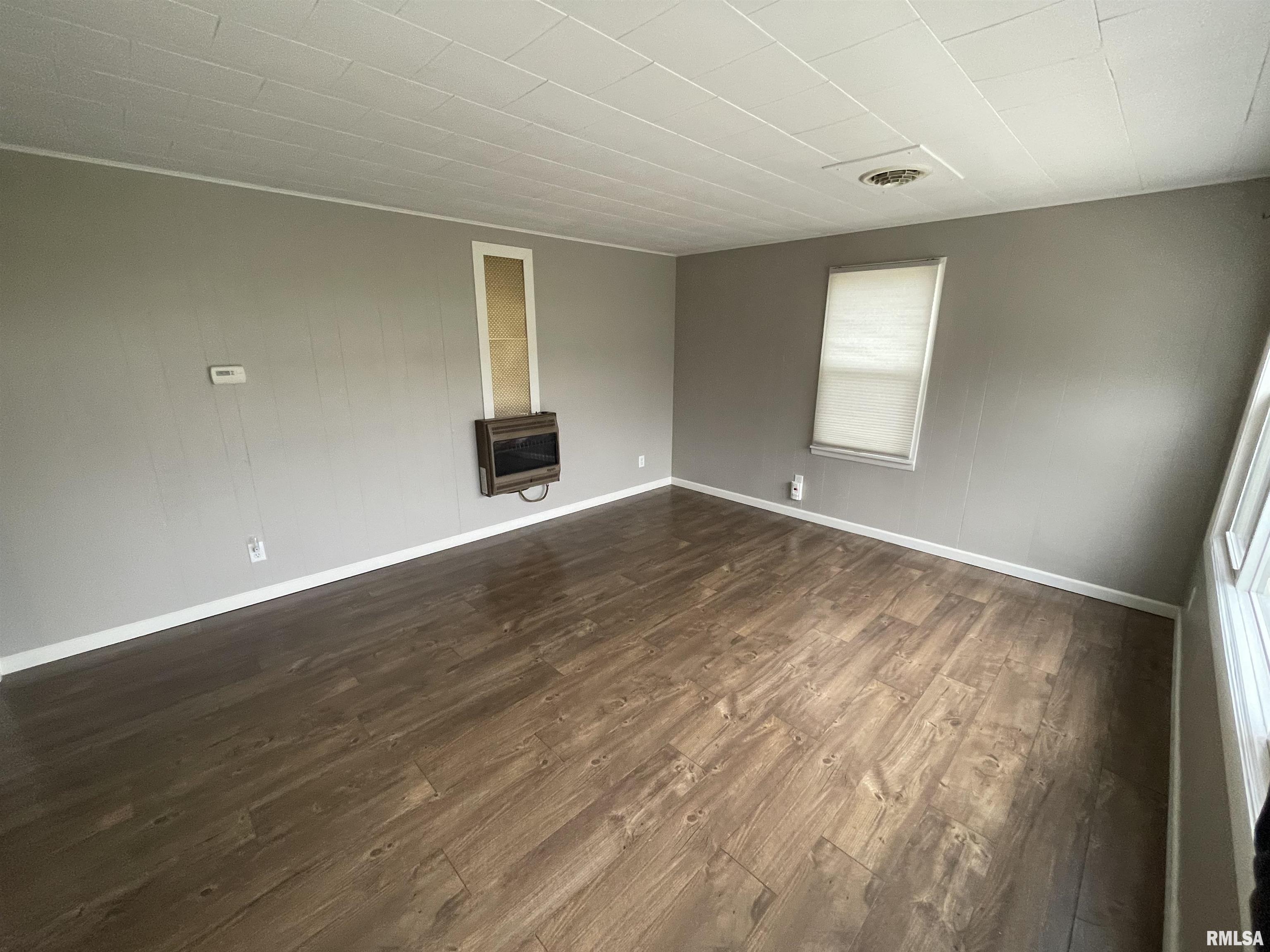 103 Cherry Lane Washington, IL 61571 - Photo 3 of 11