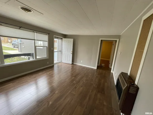 $1,050 | 103 Cherry Lane, Washington, IL 61571