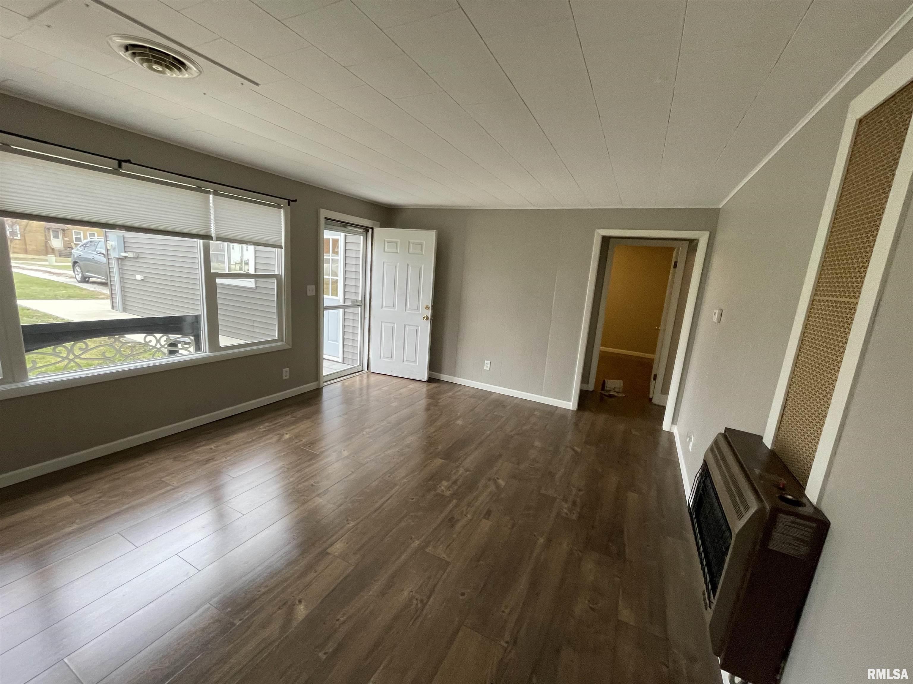 103 Cherry Lane Washington, IL 61571 - Photo 4 of 11