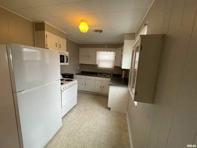 $1,050 | 103 Cherry Lane, Washington, IL 61571