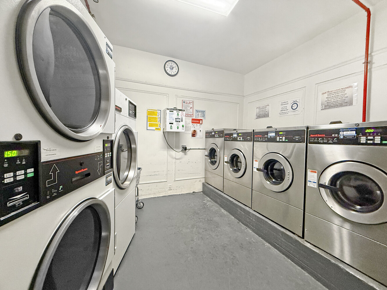 80 Winthrop Street, Unit L5 Brooklyn, NY 11225 - Photo 15 of 19 a utility room with dryer and washer