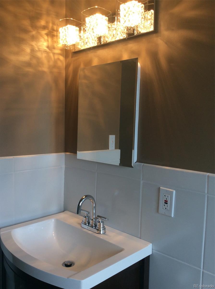 7055 West 42nd Avenue Wheat Ridge, CO 80033 - Photo 5 of 19 Gallery Image 5