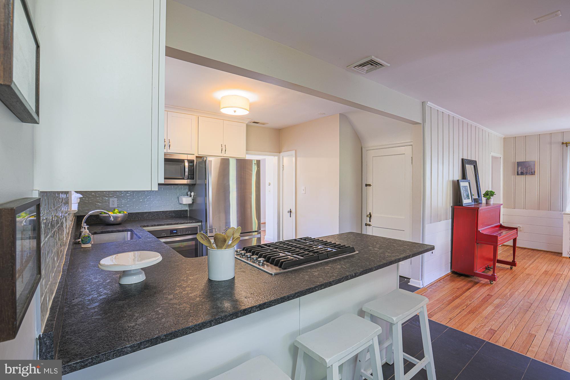 5508 South Bend Road Baltimore, MD 21209 - Photo 19 of 72 Kitchen looking into den