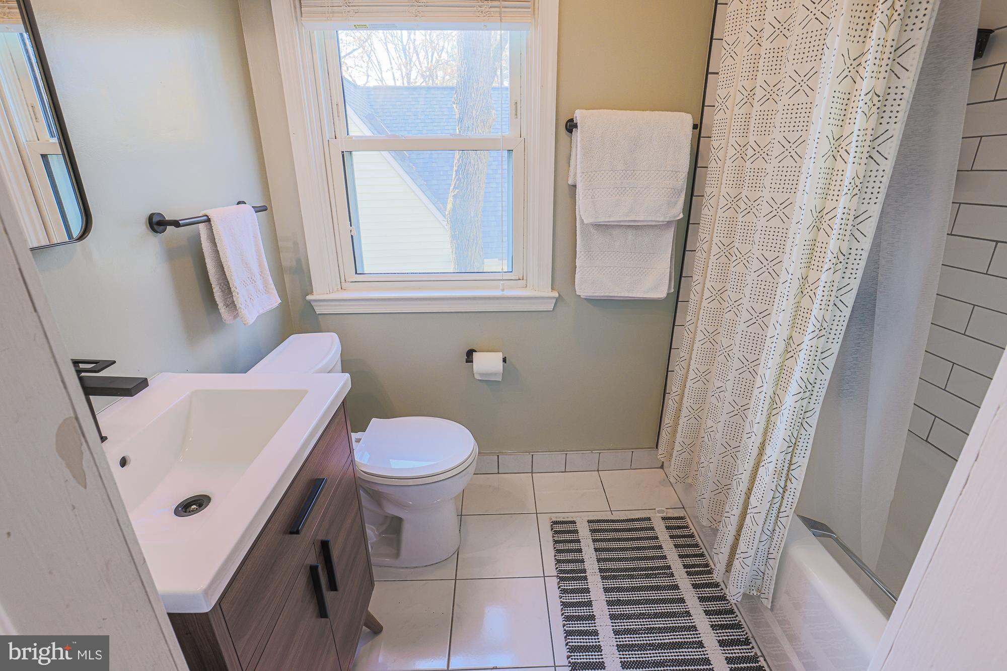 5508 South Bend Road Baltimore, MD 21209 - Photo 56 of 72 Renovated full bathroom with shower/tub combo