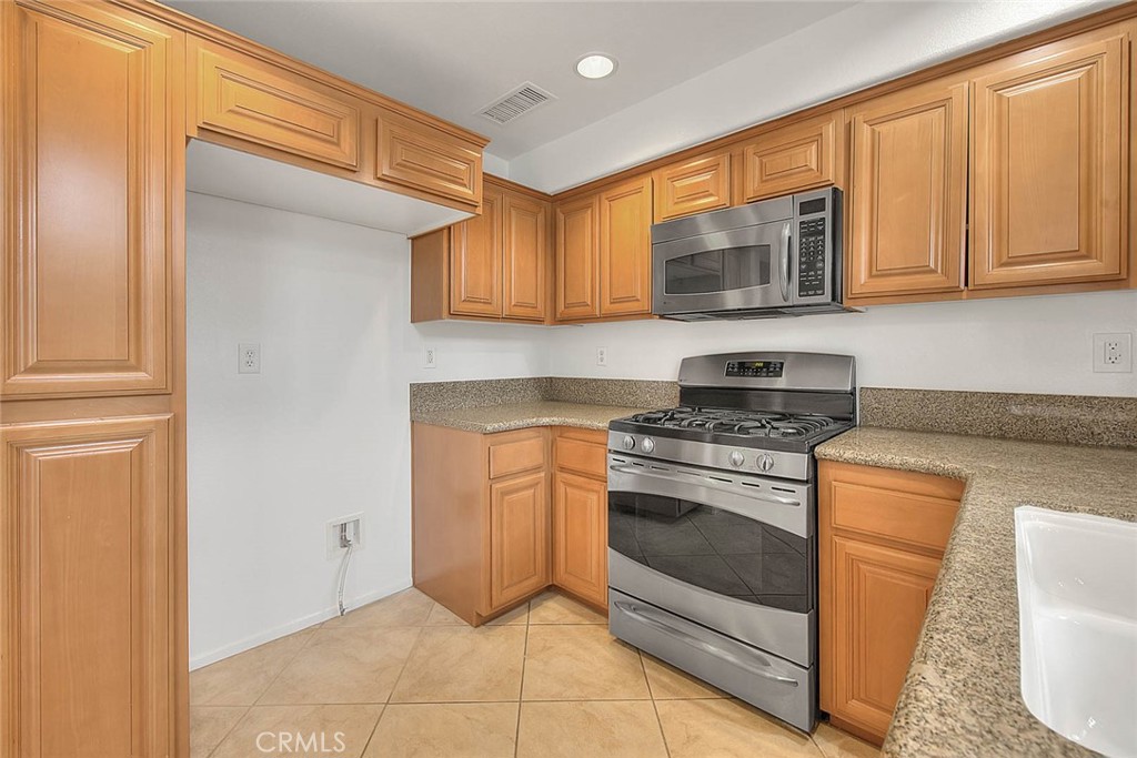 3874 Polk Street, Unit F Riverside, CA 92505 - Photo 13 of 50