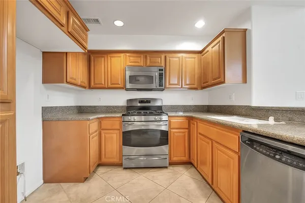 $425,000 | 3874 Polk Street, Unit F, Riverside, CA 92505
