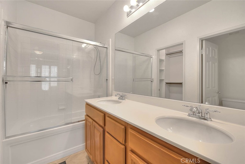 3874 Polk Street, Unit F Riverside, CA 92505 - Photo 21 of 50 Primary Bathroom