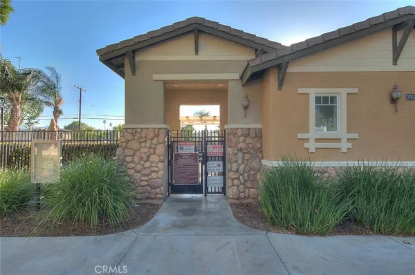 $425,000 | 3874 Polk Street, Unit F, Riverside, CA 92505