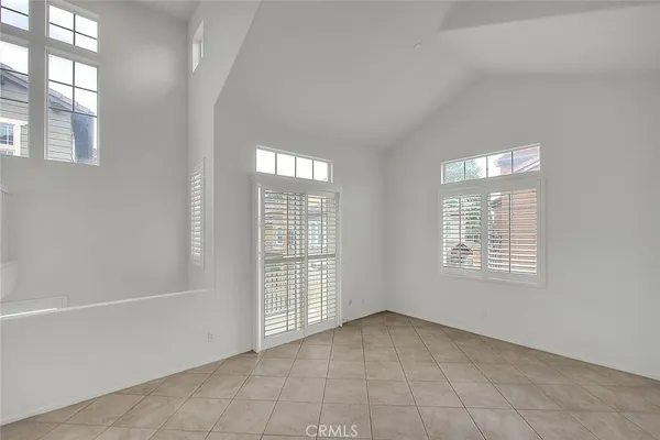 $425,000 | 3874 Polk Street, Unit F, Riverside, CA 92505