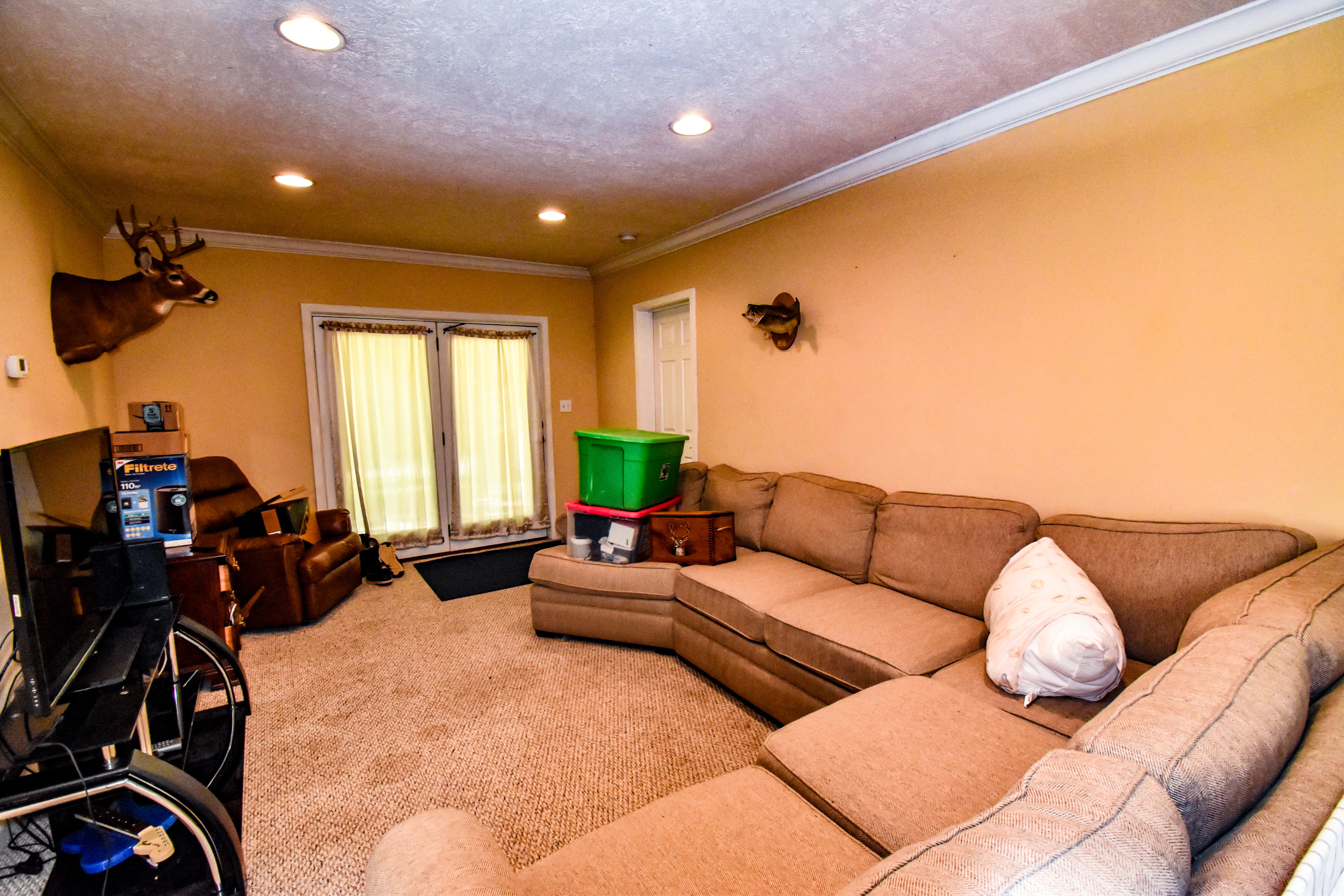 2438 East Wolf Valley Road Clinton, TN 37716 - Photo 7 of 15 Living Room