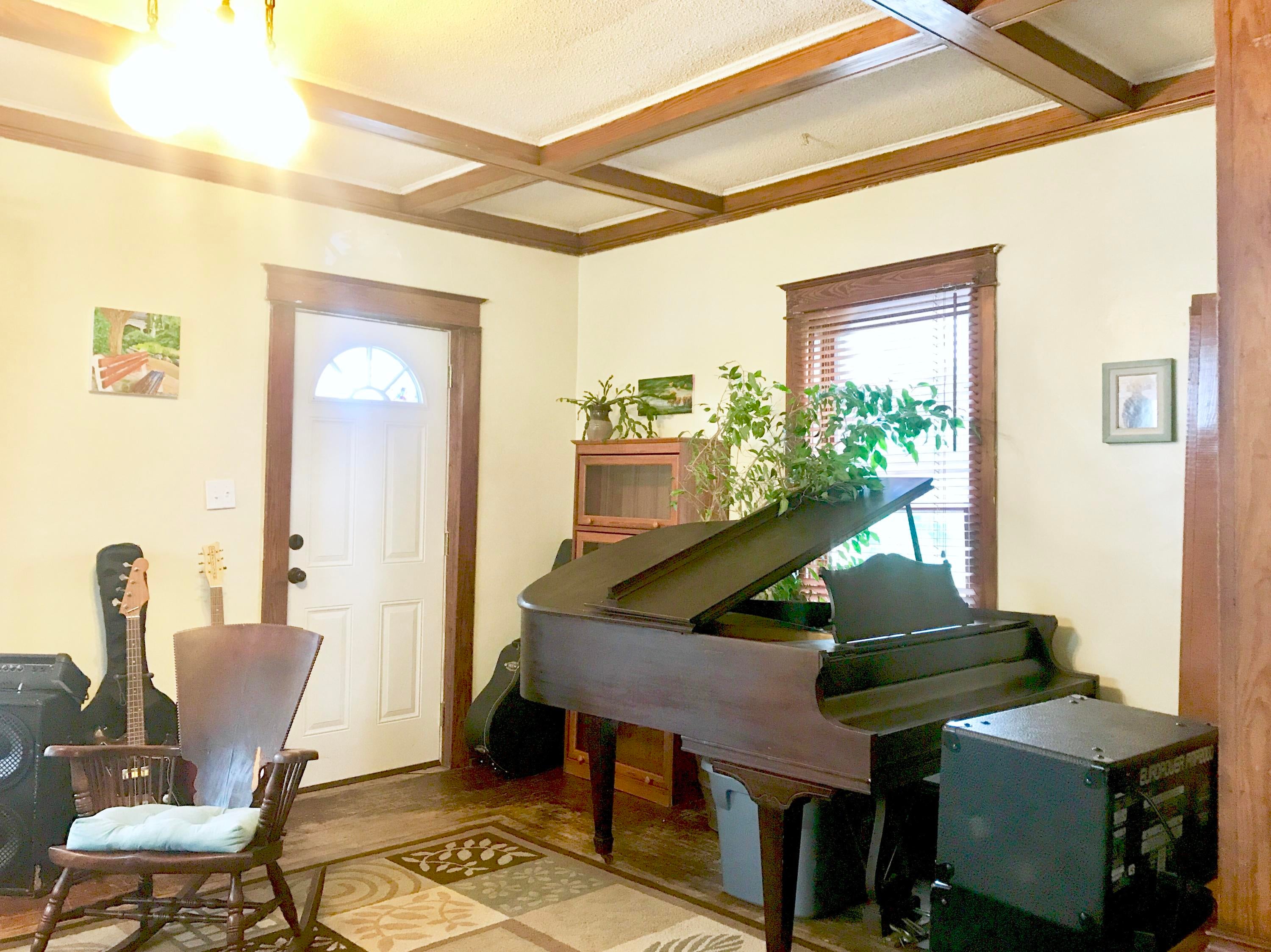 408 Pine Street Cheboygan, MI 49721 - Photo 5 of 34 Gallery Image 5