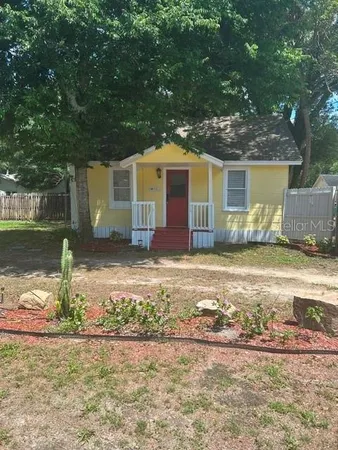 $1,150 | 5426 8th Street, Unit 1, Zephyrhills, FL 33542