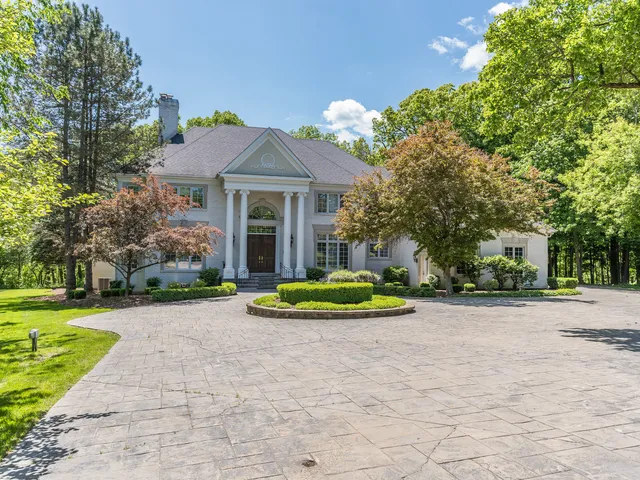 $1,650,000 | 4N680 Ware Woods Drive, St. Charles, IL 60175