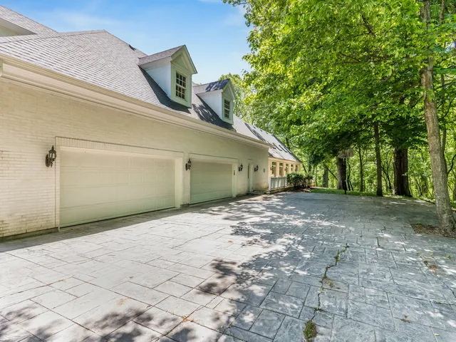 $1,650,000 | 4N680 Ware Woods Drive, St. Charles, IL 60175