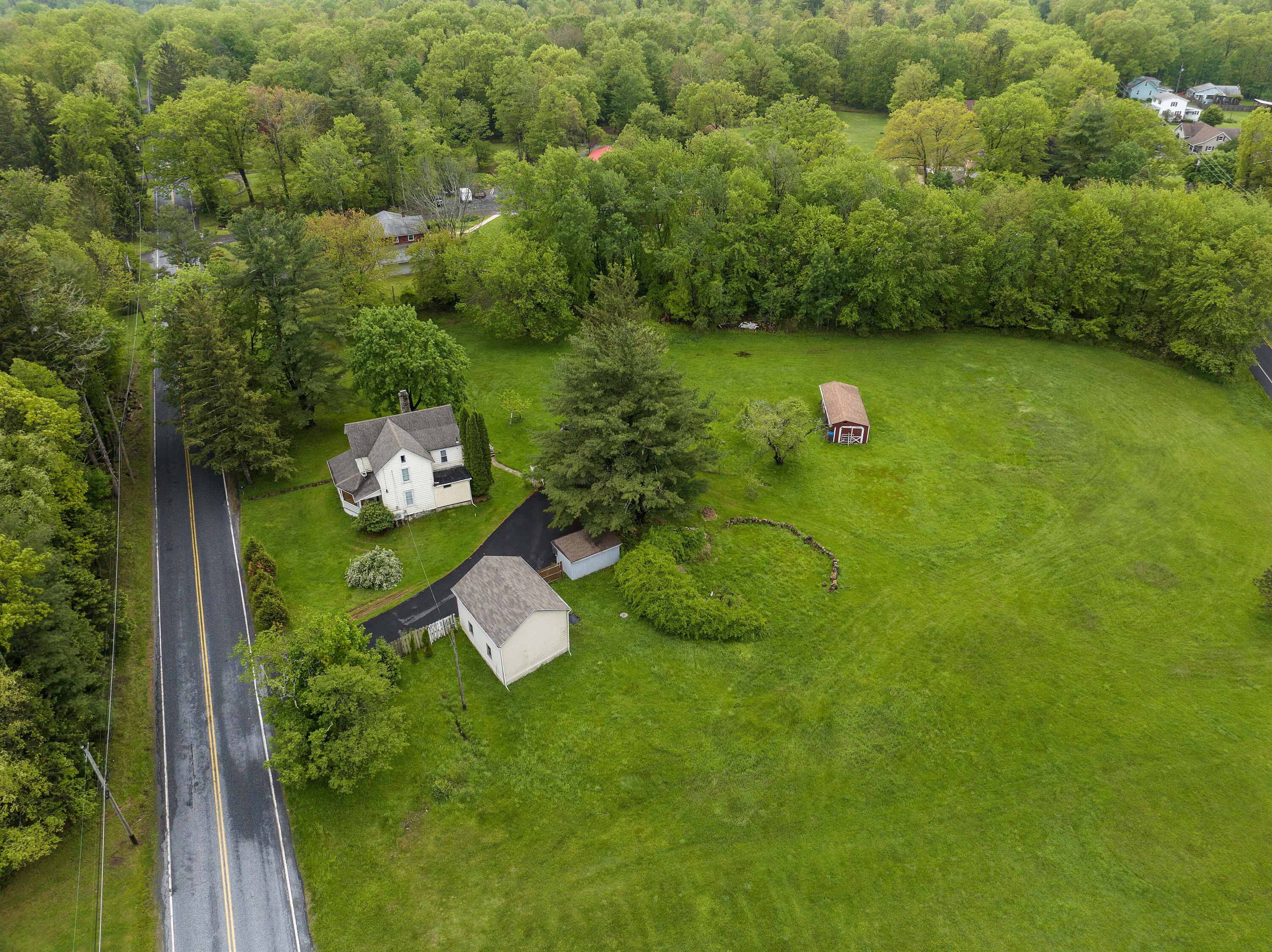 349 Carlton Road Mount Pocono, PA 18344 - Photo 6 of 48 DJI_20250523123200_0223_D