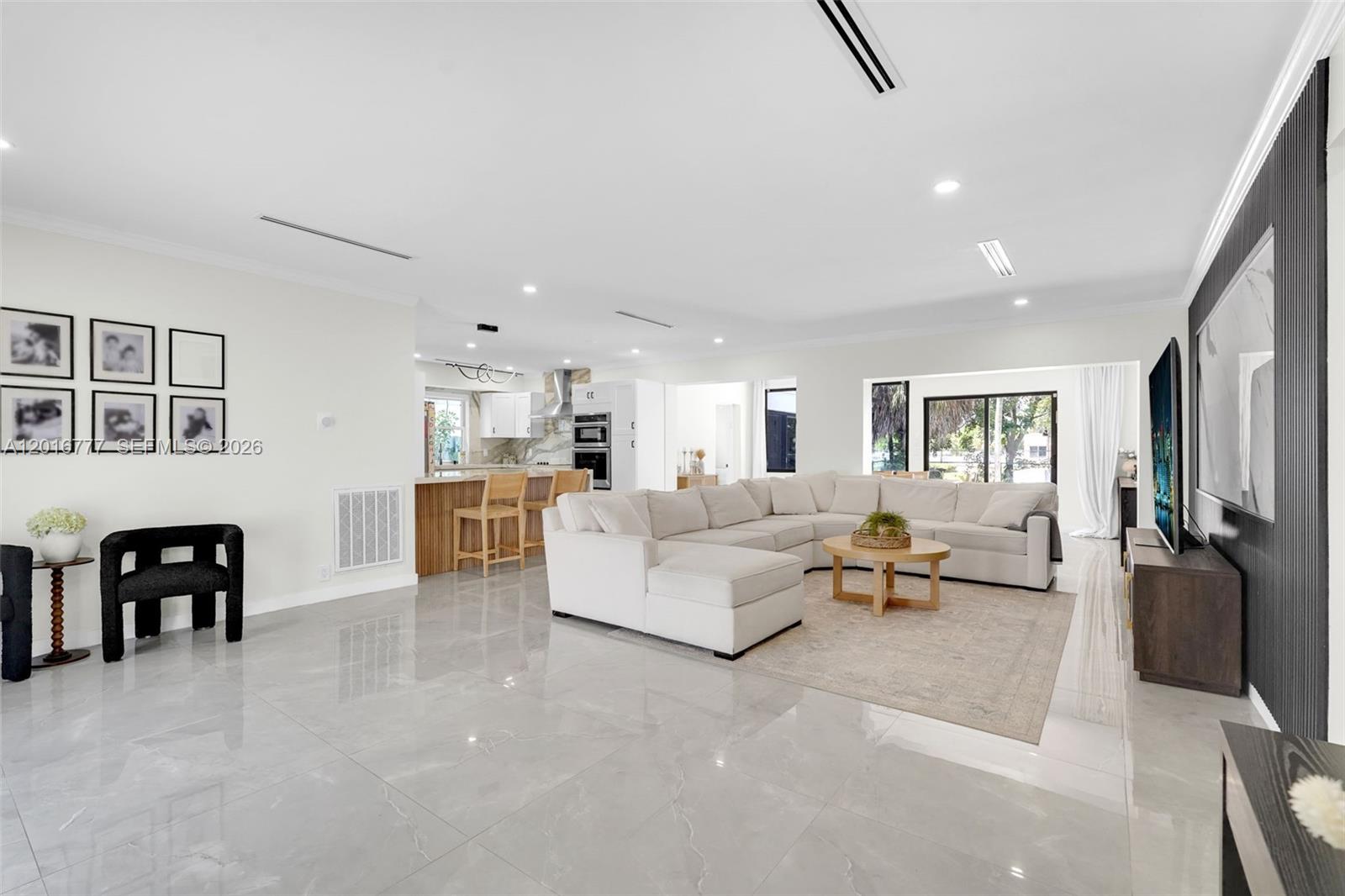 3411 Thomas Street Hollywood, FL 33021 - Photo 4 of 50