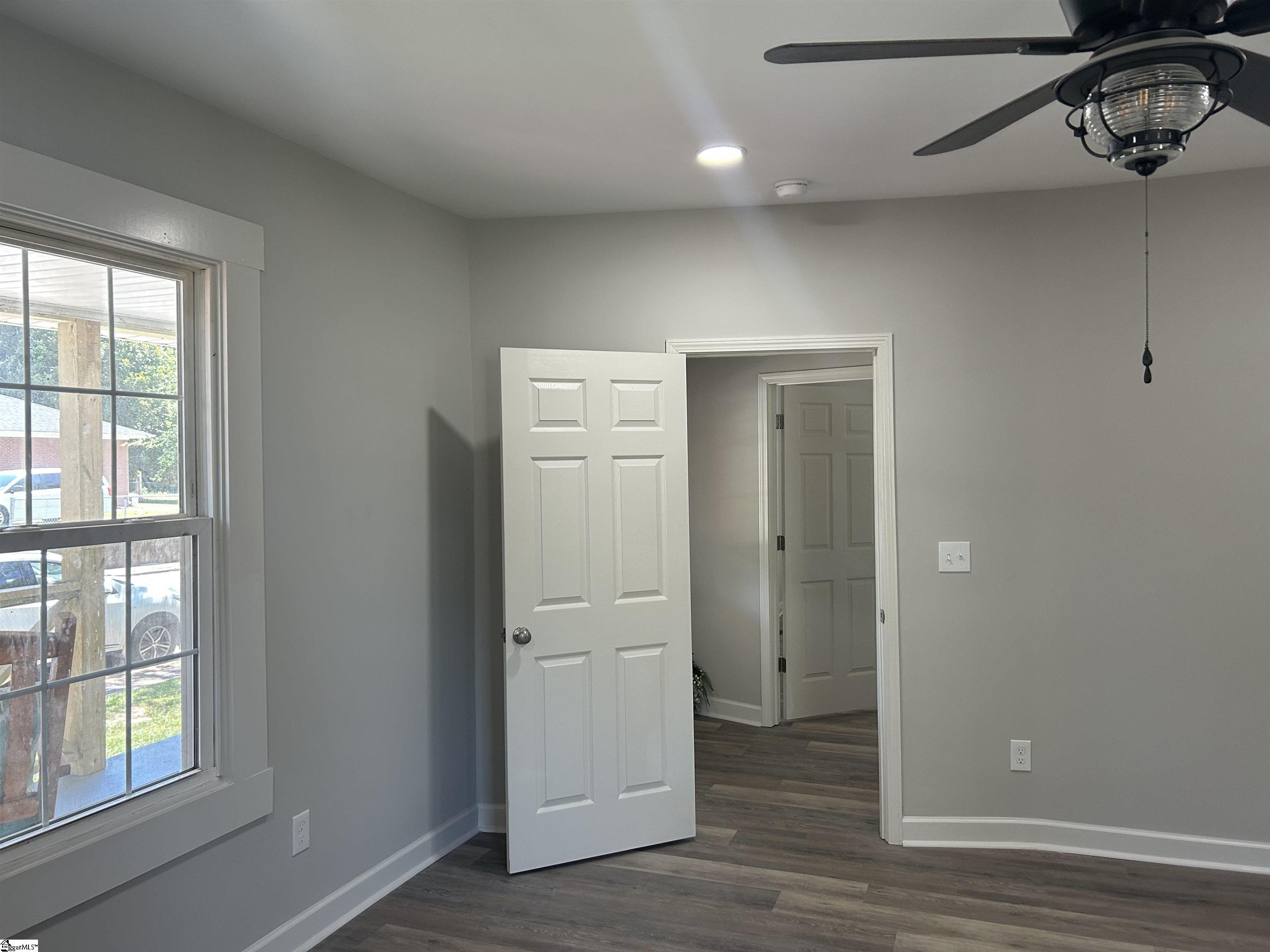 106 Washington Street Clinton, SC 29325 - Photo 6 of 32