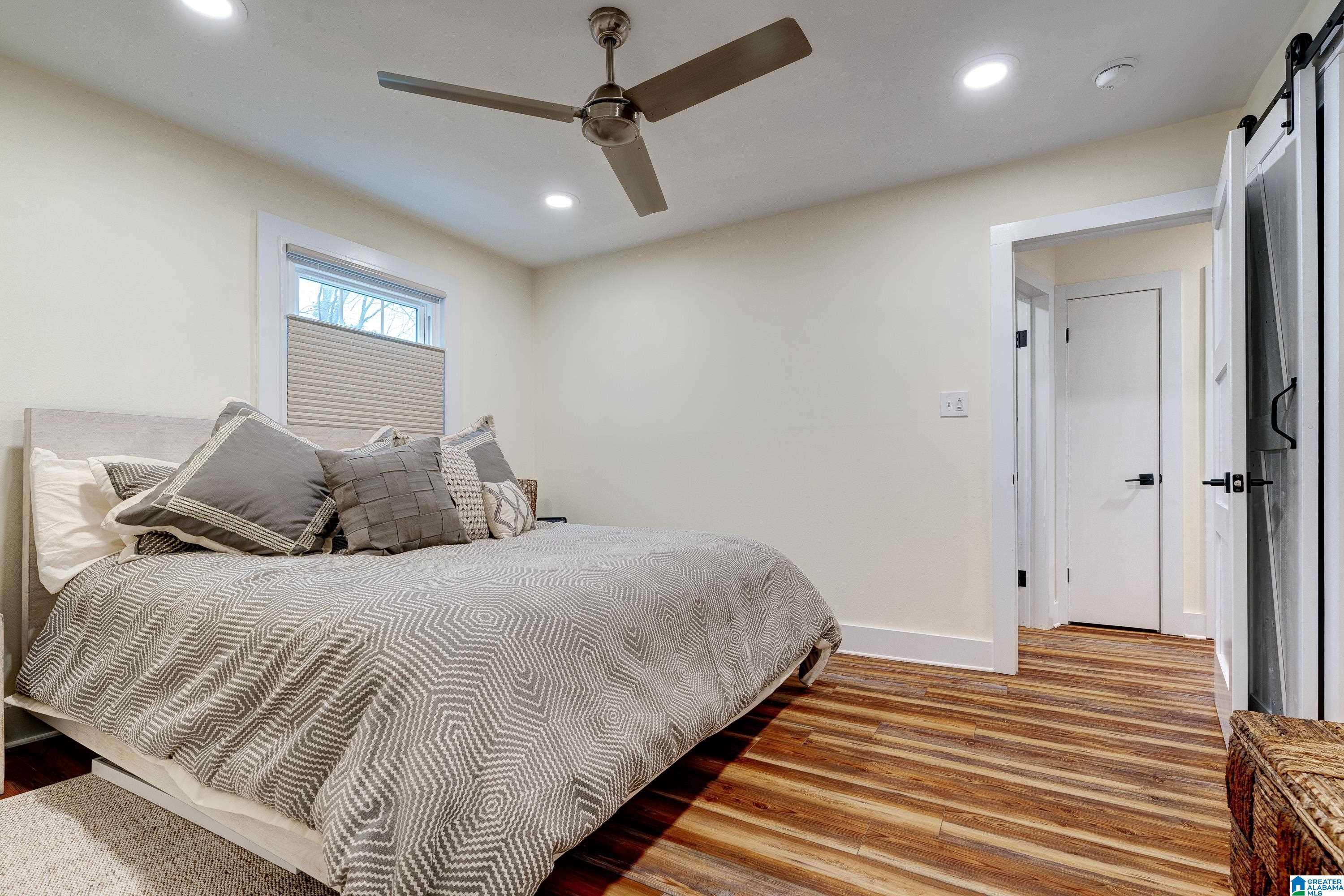 604 Strathmore Road Birmingham, AL 35213 - Photo 12 of 43