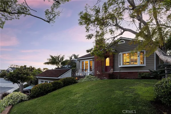 $2,595,000 | 130 West Avenida San Antonio, San Clemente, CA 92672