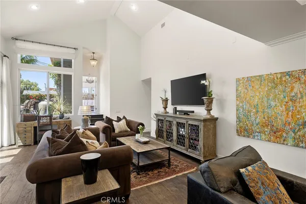 $2,595,000 | 130 West Avenida San Antonio, San Clemente, CA 92672