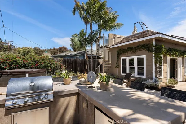 $2,595,000 | 130 West Avenida San Antonio, San Clemente, CA 92672