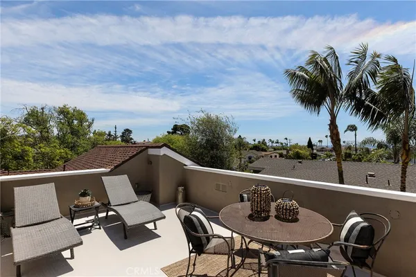 $2,595,000 | 130 West Avenida San Antonio, San Clemente, CA 92672