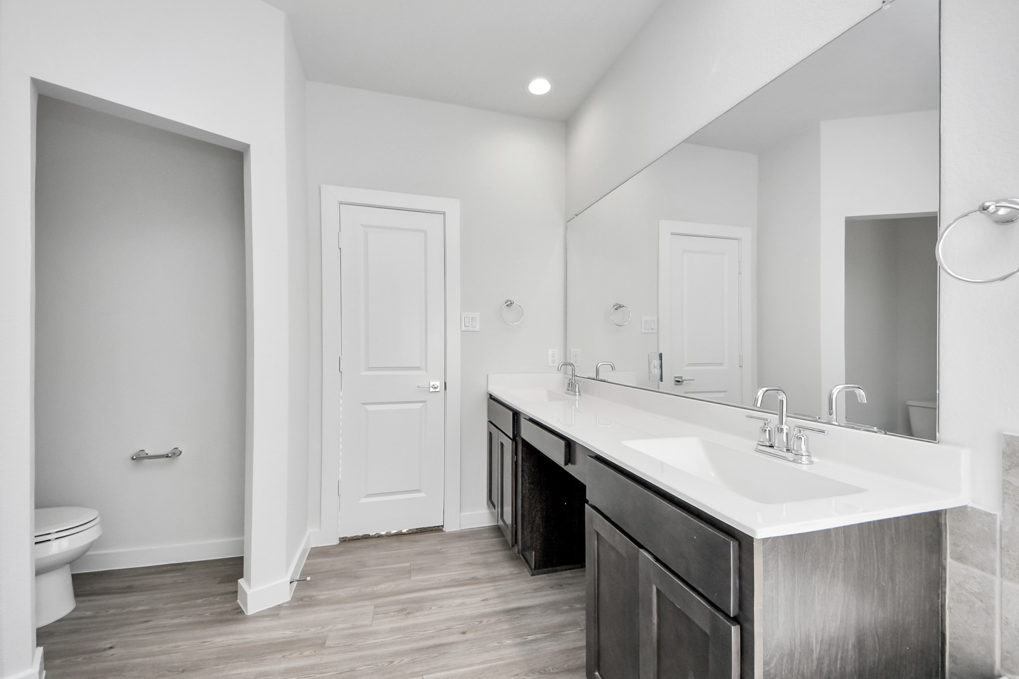 21507 Indigo Ruth Drive Spring, TX 77379 - Photo 21 of 33 a bathroom with a sink and a mirror