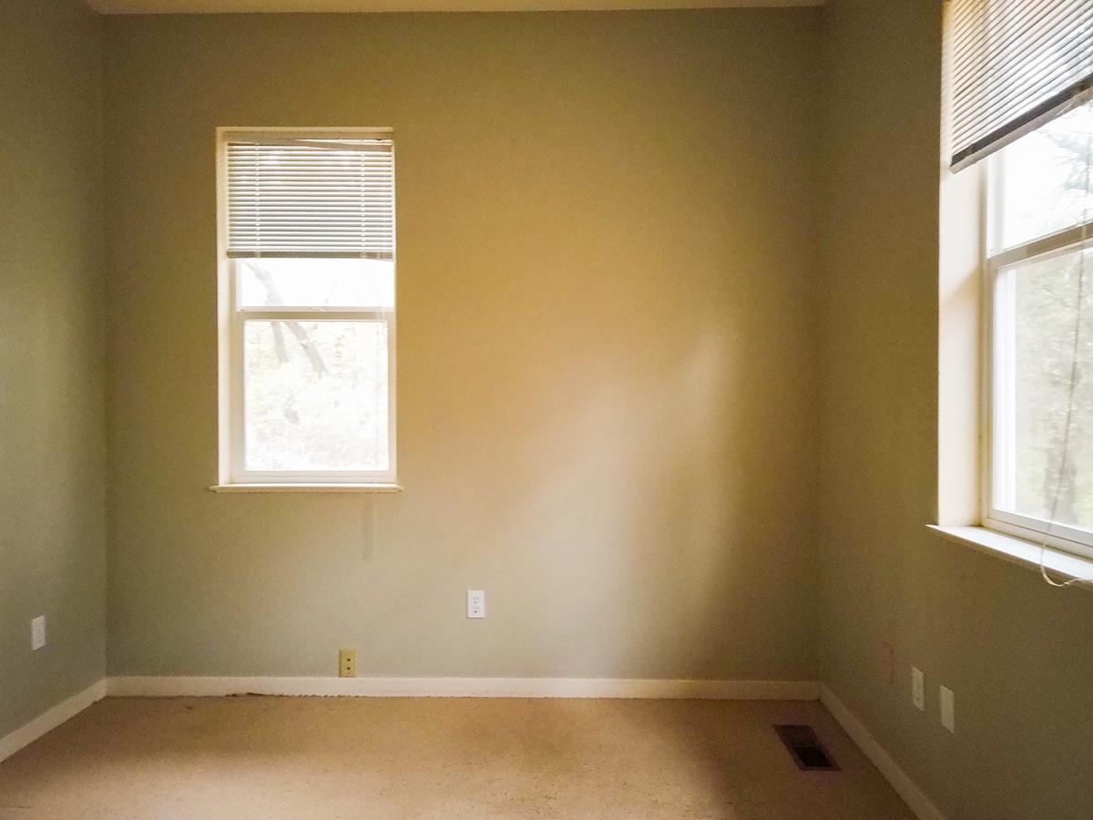 13376 Rue Montaigne Oregon House, CA 95962 - Photo 18 of 45 an empty room with a window