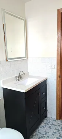$1,600 | 2412 North 76th Avenue, Unit 3W, Elmwood Park, IL 60707