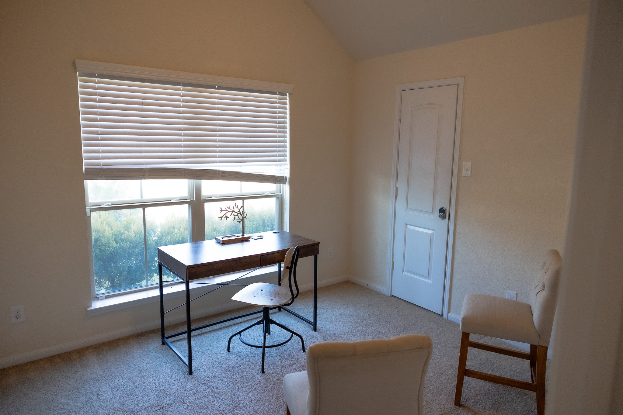 14550 Myers Drive Houston, TX 77090 - Photo 8 of 23 a view of a livingroom with furniture and a window
