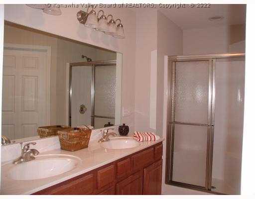 36 Maddys Lane Elkview, WV 25071 - Photo 4 of 4 Master Bath/Spa.