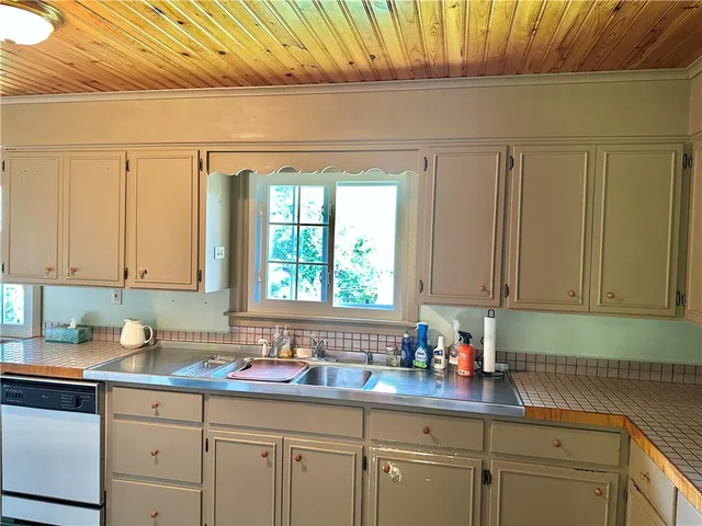 $245,000 | 9 Mt Pleasant Drive, Bainbridge, NY 13733