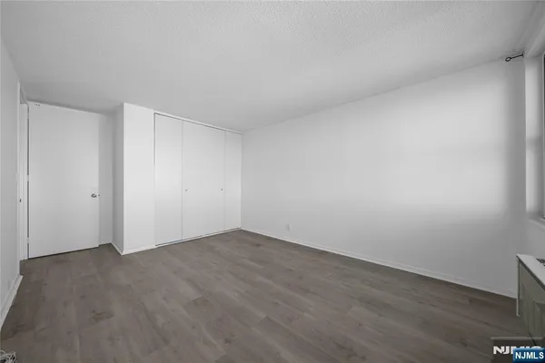 $325,800 | 7000 Boulevard East, Unit 41L, Guttenberg, NJ 07093