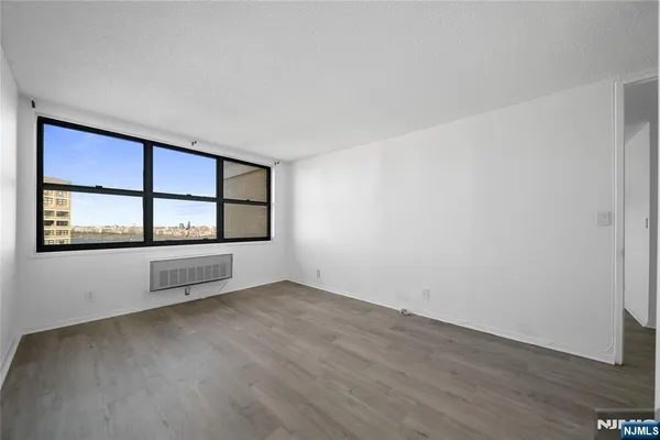 $325,800 | 7000 Boulevard East, Unit 41L, Guttenberg, NJ 07093