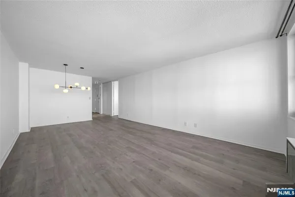 $325,800 | 7000 Boulevard East, Unit 41L, Guttenberg, NJ 07093