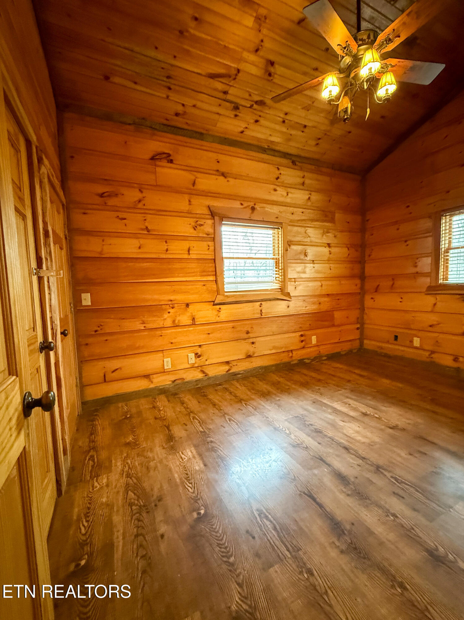 495 Bear Hollow Road Oneida, TN 37841 - Photo 26 of 60 IMG_5535