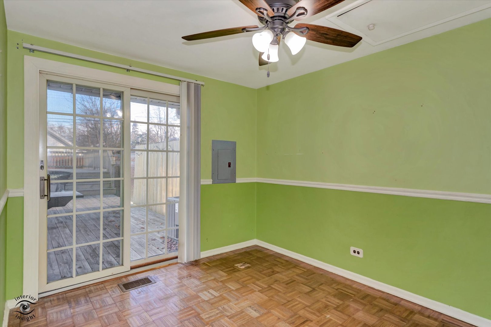 8859 South Main Street Hometown, IL 60456 - Photo 19 of 26 an empty room with windows and fan