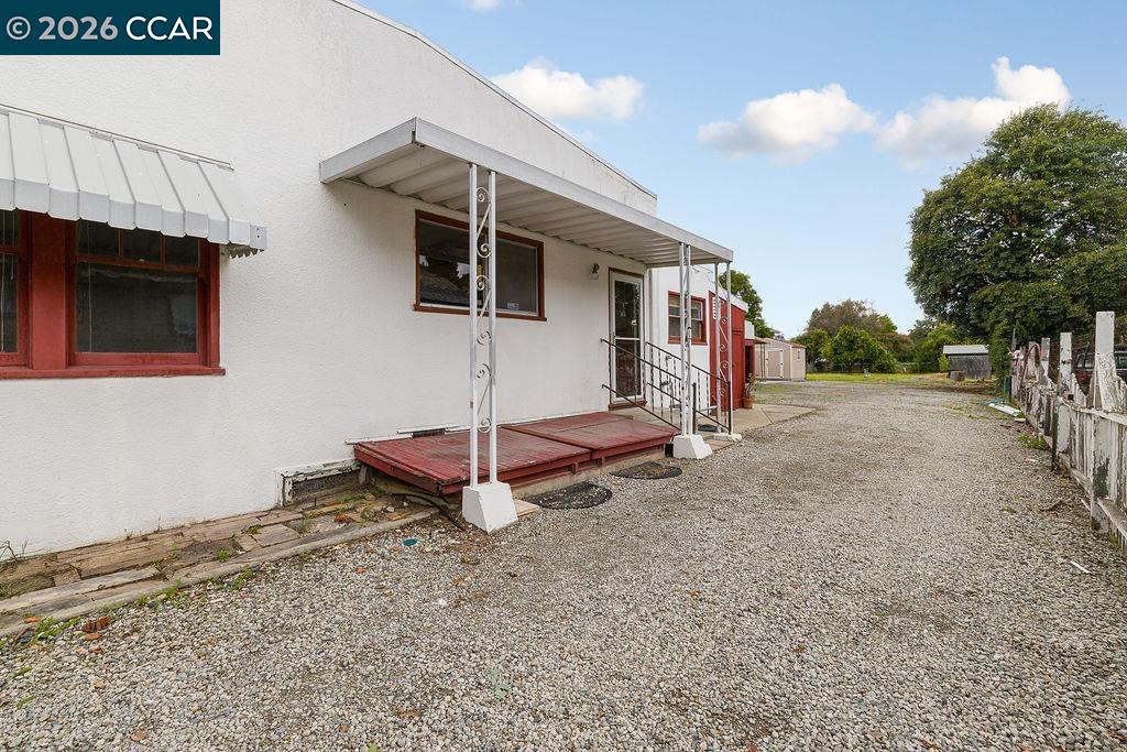 710 Grove Way Hayward, CA 94541 - Photo 3 of 55