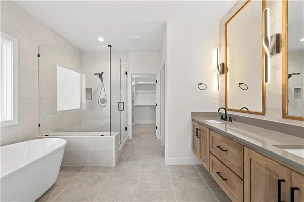 $961,000 | 16932 Parkhill Street, Overland Park, KS 66221